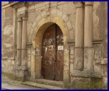 (28/35): Ruiny kościoła protestanckiego, typu salowego
