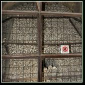 (12/80): Ossuarium - Kostnica (kaplica czaszek) w Sedlcu - wntrza